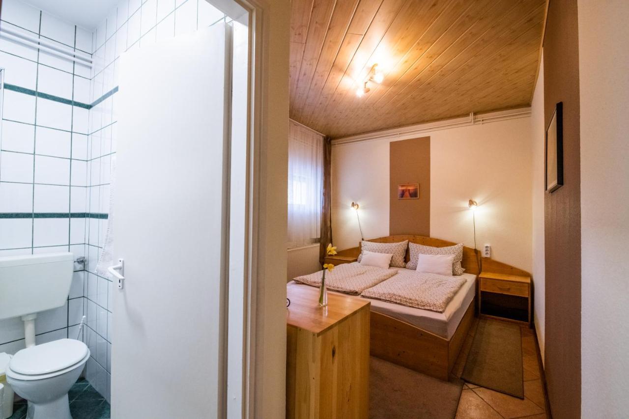 Bonifert Vendeghaz Hotel Dunabogdany Luaran gambar
